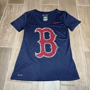 Nike Dri-Fit Boston Red Sox Women’s Medium Dark Blue Tee with Red Emblem